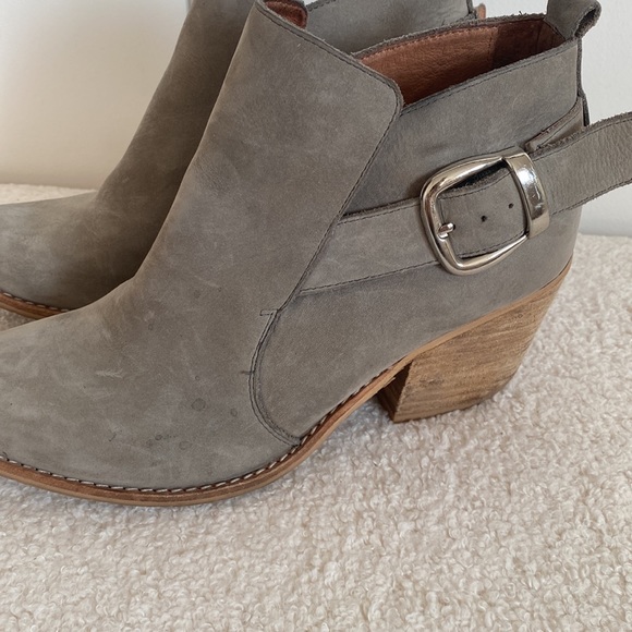 Jeffrey Campbell booties - Picture 4 of 7